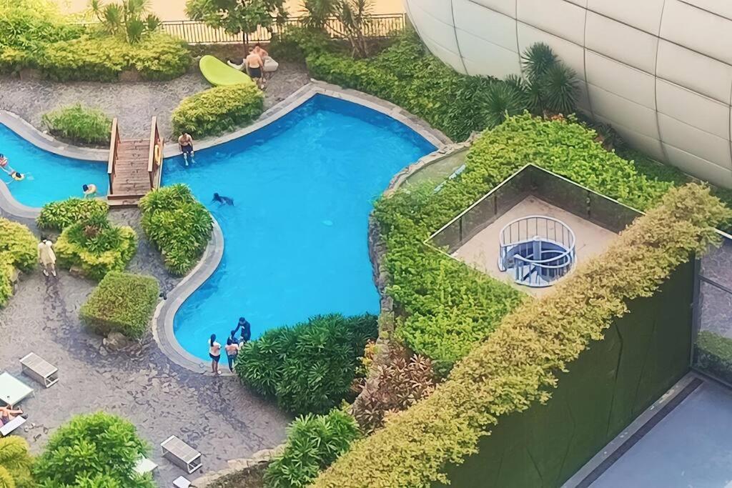 Aveline Suites Elite Rockwell View Acqua Private Residences Near Rockwell Makati Манила Екстериор снимка