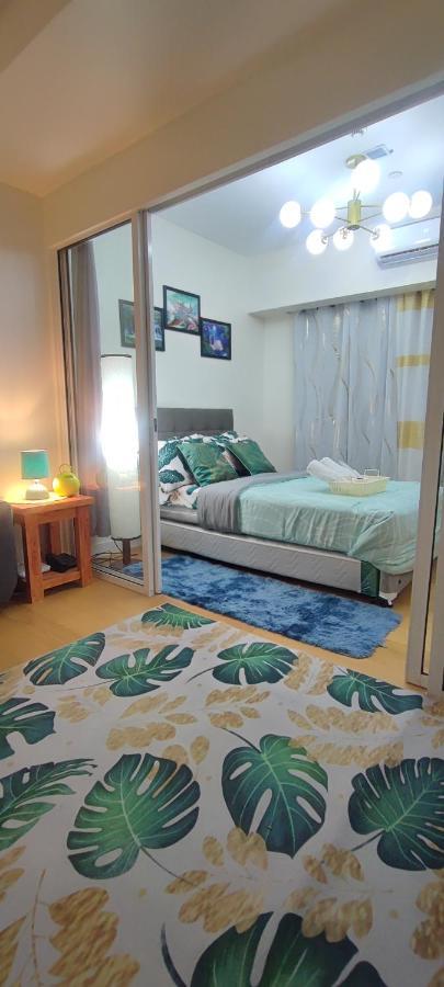 Aveline Suites Elite Rockwell View Acqua Private Residences Near Rockwell Makati Манила Екстериор снимка